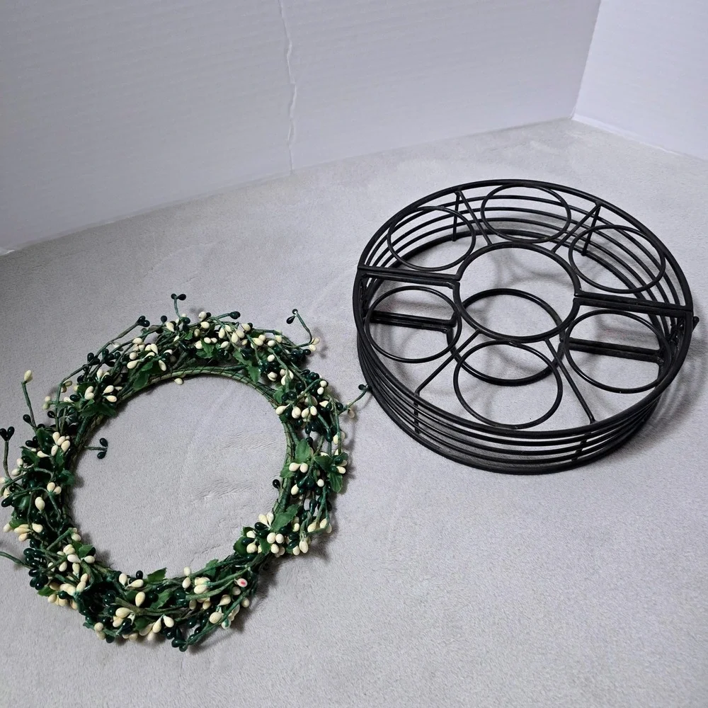 Vintage Black Metal 7-Candle Votive Holder Folding Pip Berry Wreath Centerpiece